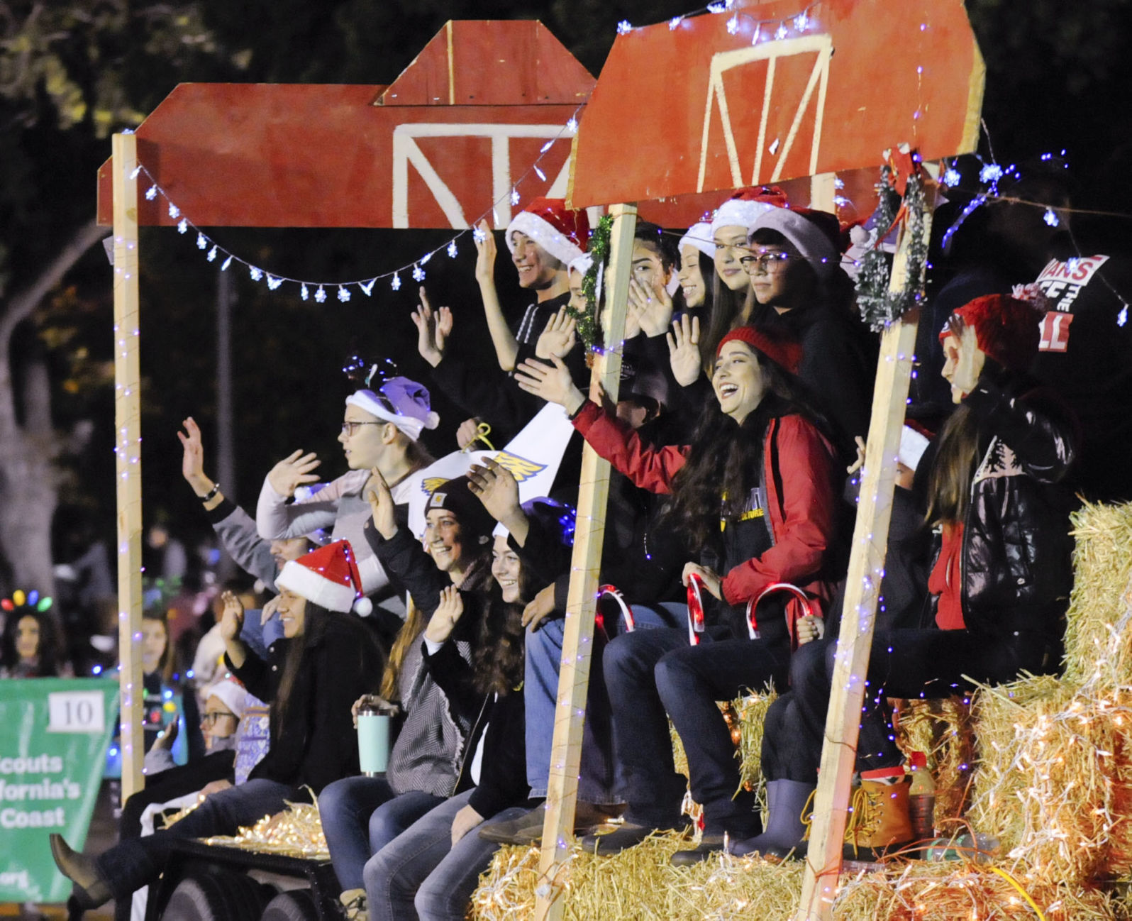 120719 SM Parade of Lights 24.jpg